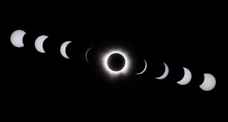 Photo of the solar eclipse of 04/08/2024 by Simon Bonsoir