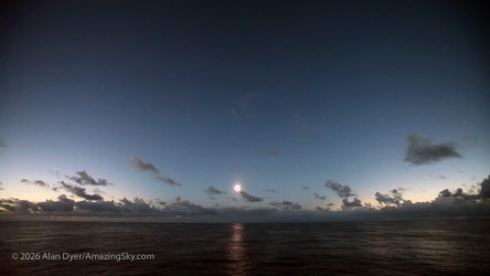 Photo of the solar eclipse of 07/22/2009 by Alan Dyer