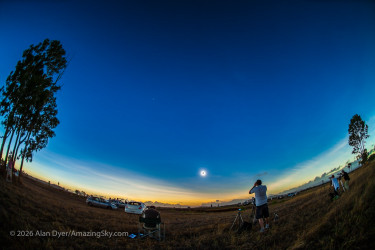 Photo of the solar eclipse of 11/13/2012 by Alan Dyer