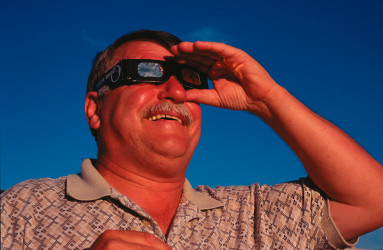 Photo of the solar eclipse of 07/31/2000 by Alan Dyer