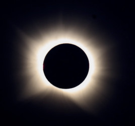 Photo of the solar eclipse of 08/12/2026 by Philippe Brun