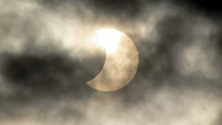 Photo of the solar eclipse of 01/04/2011 by Simone Bolzoni