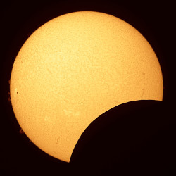 Photo of the solar eclipse of 03/29/2025 by Oscar Martín Mesonero