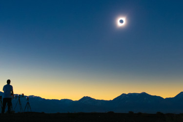 Photo of the solar eclipse of 07/02/2019 by Oscar Martín Mesonero