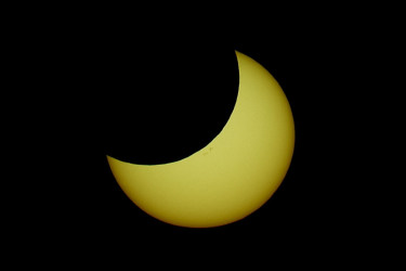 Photo of the solar eclipse of 01/04/2011 by Oscar Martín Mesonero