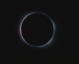 Photo of the solar eclipse of 02/26/1998 by Pierre Arpin