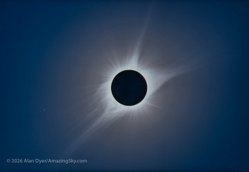 Photo of the solar eclipse of 08/21/2017 by Alan Dyer