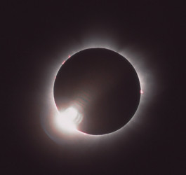 Photo of the solar eclipse of 06/21/2001 by Pierre Arpin