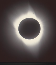 Photo of the solar eclipse of 11/03/1994 by Pierre Arpin