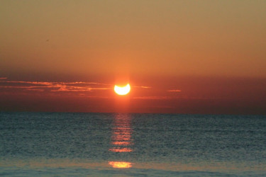 Photo of the solar eclipse of 01/04/2011 by Oscar Martín Mesonero