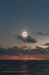Photo of the solar eclipse of 07/22/2009 by Alan Dyer