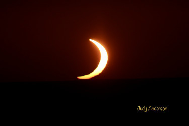 Photo of the solar eclipse of 12/04/2021 by Judy Anderson
