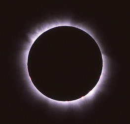 Photo of the solar eclipse of 02/16/1980 by Pierre Arpin
