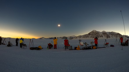 Photo of the solar eclipse of 12/04/2021 by Andreas Möller