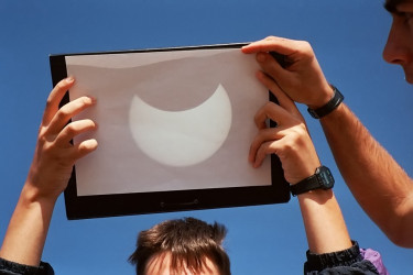 Photo of the solar eclipse of 10/12/1996 by Oscar Martín Mesonero